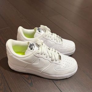 Nike Air Force 1 '07 - White (US 9)